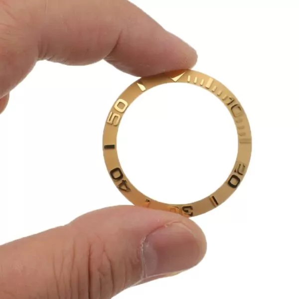 ouvelles-montres-or-blanc-remplacer-acc_main-0 Gold Insert Bezel for Rolex Yacht Master I Ceramic